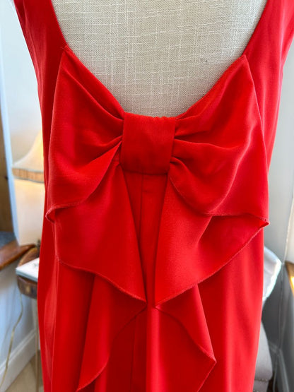Red Everly Back bow shift dress, Medium